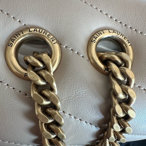 YSL Loulou Medium in Quilted Leather - Picture 7 of 15